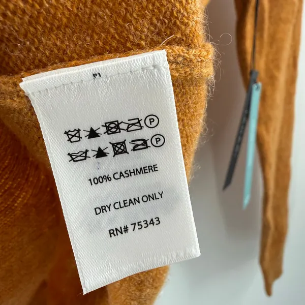 TAHARI Sweater Womens Size Medium NWT 100% Cashmere 2-Ply Classic Fit VNeck Soft - Image 16