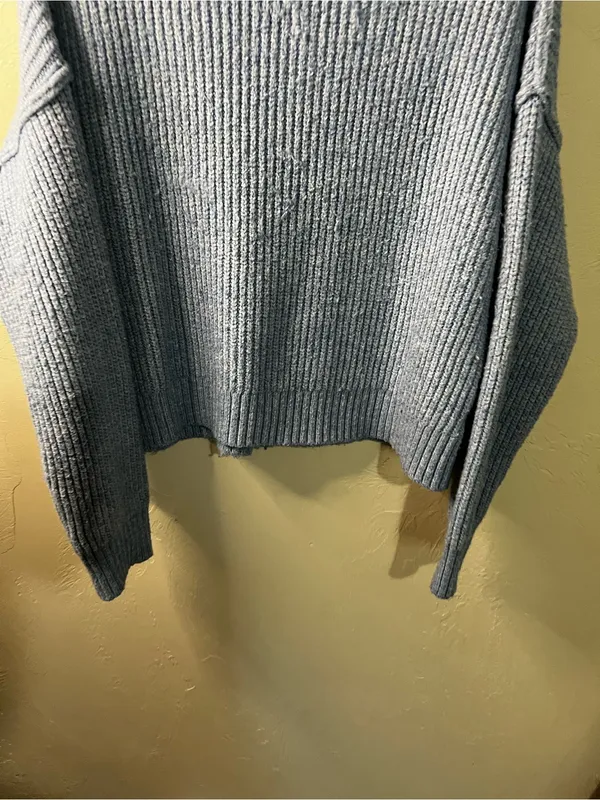 American Eagle Slate Blue Chunky Rib Knit Cropped Oversized Cabincore Sweater - Image 4