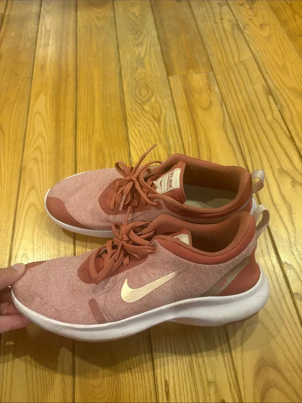 Nike Flex Size 7.5 Red Activewear Shoes - Image 5
