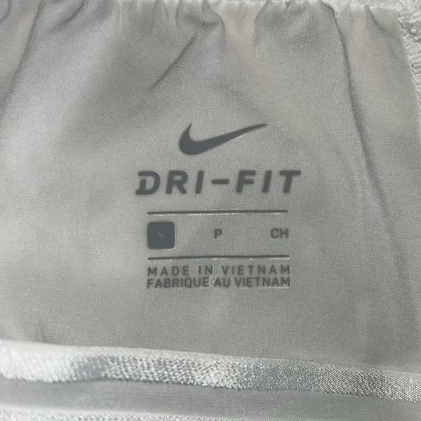 Nike White Athletic Shorts Moisture-Wicking Elastic Waistband - Image 3