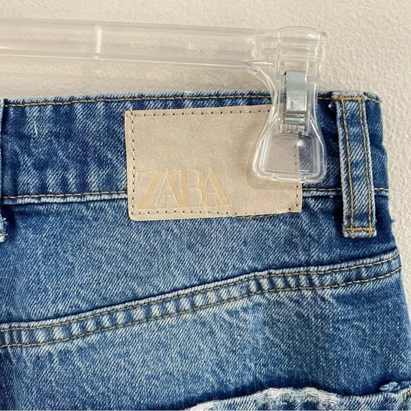 Zara High Rise Straight Leg Ripped Jeans Size 4 100% Cotton Mom‎ Fit Cropped - Image 9
