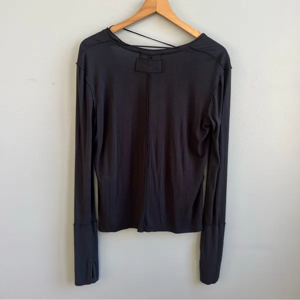 Free People Fresh and Clean Long Sleeve Tee in black Size Medium - Image 8