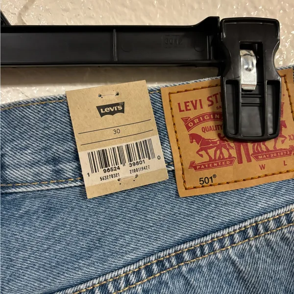 LEVI’S 501 High Rise Denim Shorts NWT - Image 5