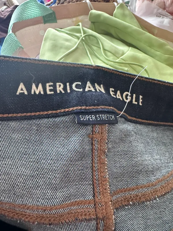 American Eagle NWOT Wide Legs Jeans 14 Short - Image 5