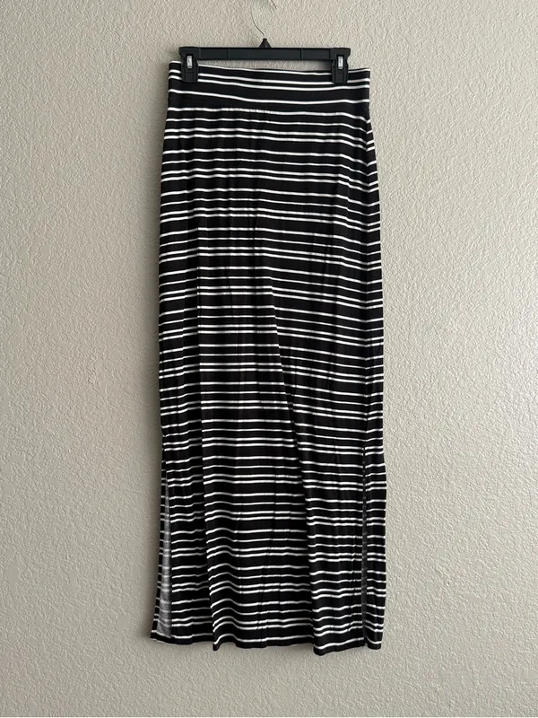 a.n.a Black White Striped Maxi Skirt Small Foldover Waist Stretch Knit Casual - Image 7