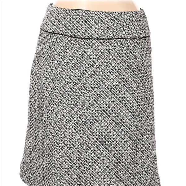 ANN TAYLOR LOFT size 6 career skirt - Image 2