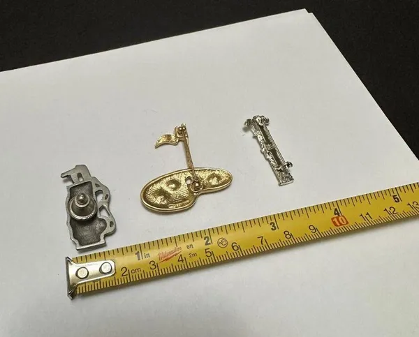 Lot Of 3 Golfing Brooch Pins For Golfers - Golf Bag, Gold Green Flag/Hole 1 Avon - Image 5