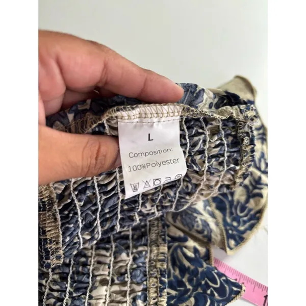 Source Unknown Floral Square Neck Crop Top in Navy and Cream - Image 5