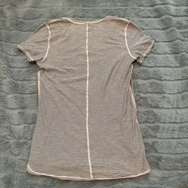 Lululemon Striped V Neck Tee Pima Cotton Black Cream Short Sleeve - Image 5