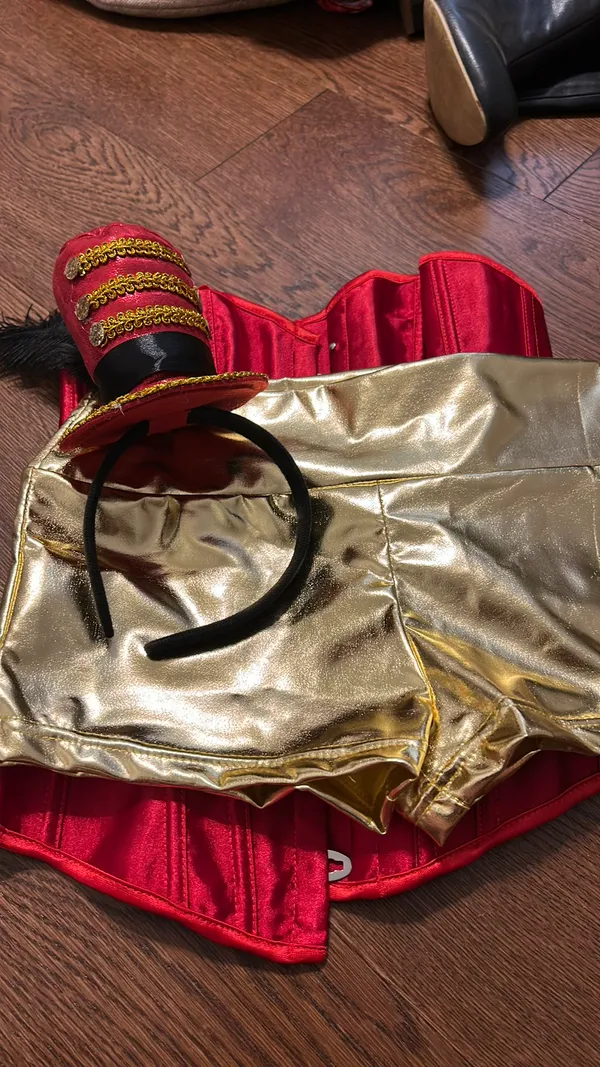 Lion Tamer Costume Red Size XS - Image 2