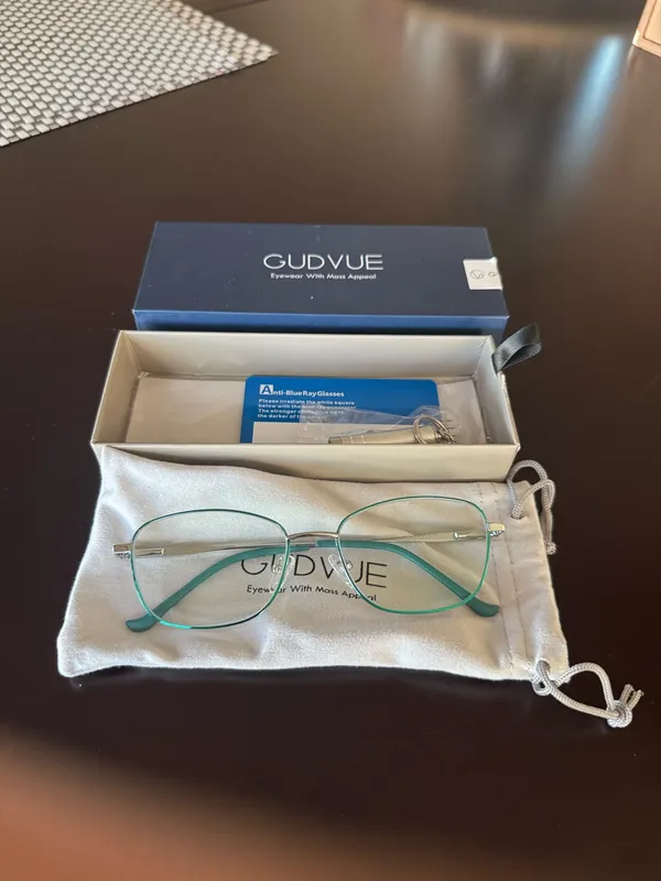 New GUDVUE Blue Light Glasses, Computer - Image 3