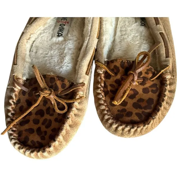 Womens Buckle Minnetonka Leopard Sally Moccasin Leather Slippers - Sz 7 - Image 4