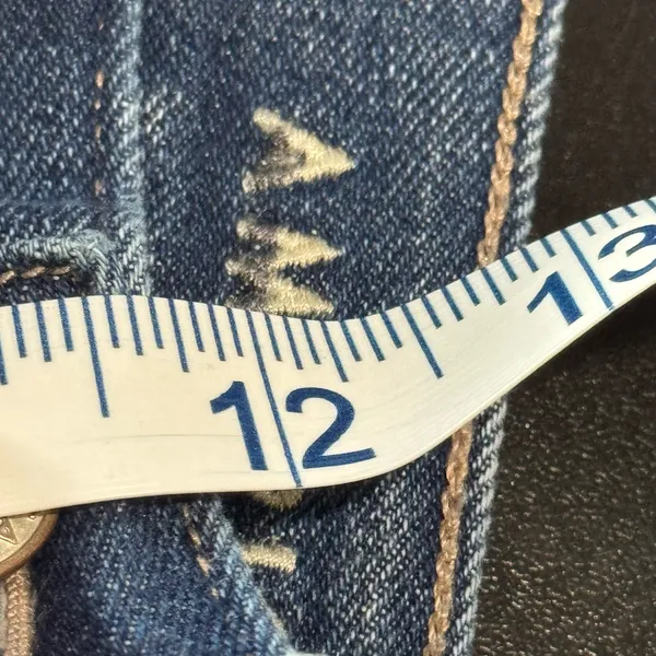 American Eagle Relaxed Mom Jeans Women’s Size 4 Medium Wash Frayed Hem - Image 12