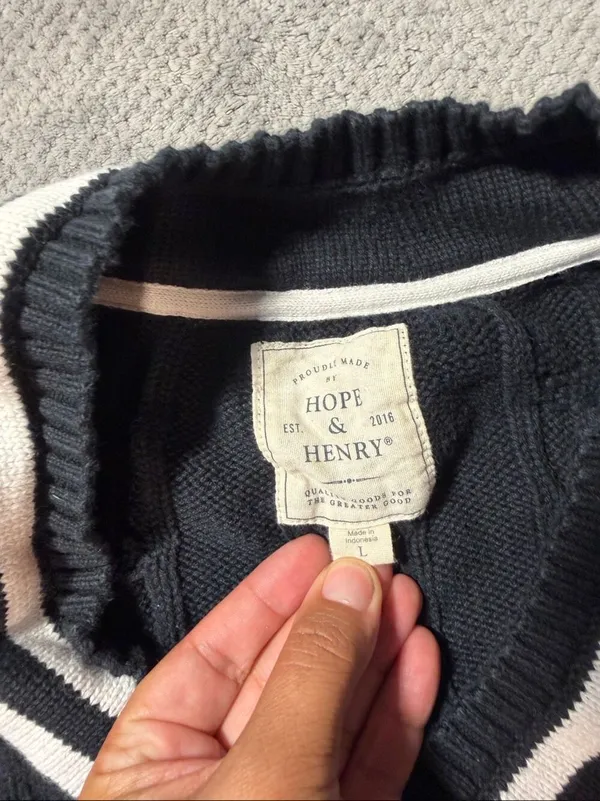 Hope & Henry Women's L Black White Cable Knit V-Neck Sweater Organic Cotton #170 - Image 3