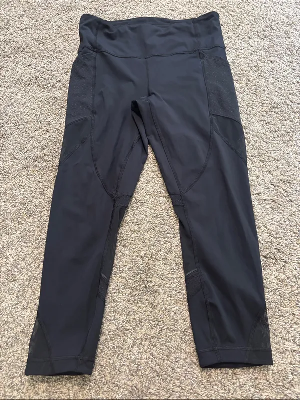 Lululemon Run Smoothly Crop *23" size 10 - Image 2