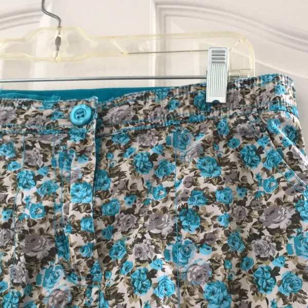 FINAL MARKDOWN Ladies Oleg Cassini Sport Shorts (M) - Image 4