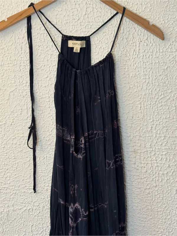Sleeveless Ombre Tie-Dye Maxi Dress in Navy to Light Blue - Image 2