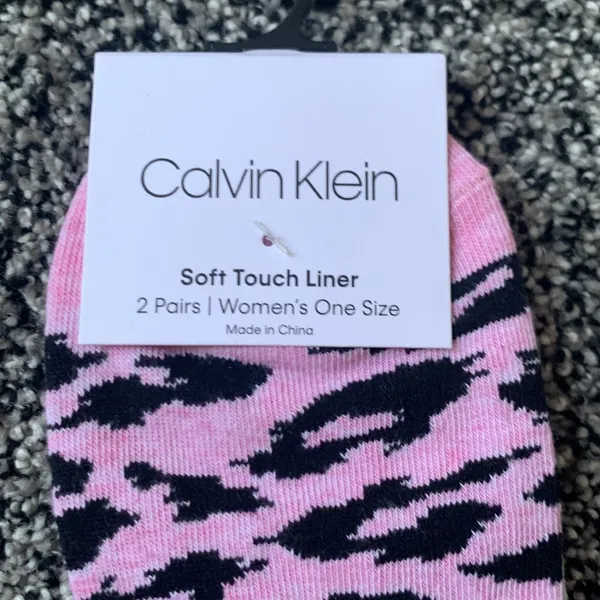NWT Calvin Klein Leopard Back Tab no show socks - Image 8