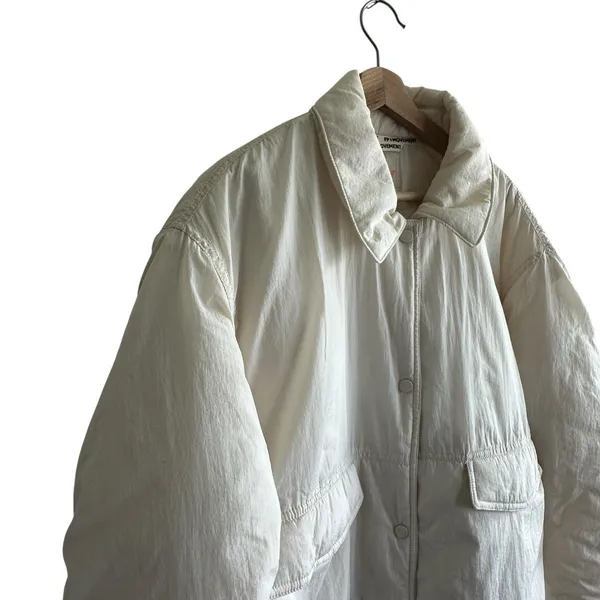 Free People Movement Puffer Jacket Sz M Off The Bleachers Coaches Beige Logo - Image 10