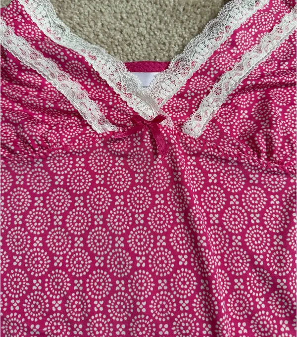 Marilyn Monroe Pink Camisole With Lace Trim. Size Small - Image 6