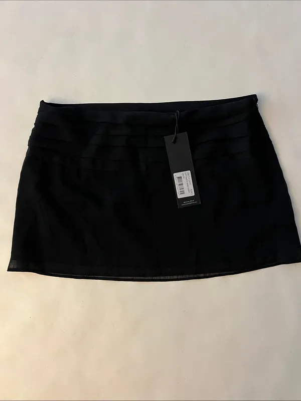 NWT LIONESS Untamed Mini Skirt Black Small $49 - Image 4
