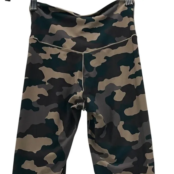 Aerie Crossover‎ Leggings Camo Medium - Image 4