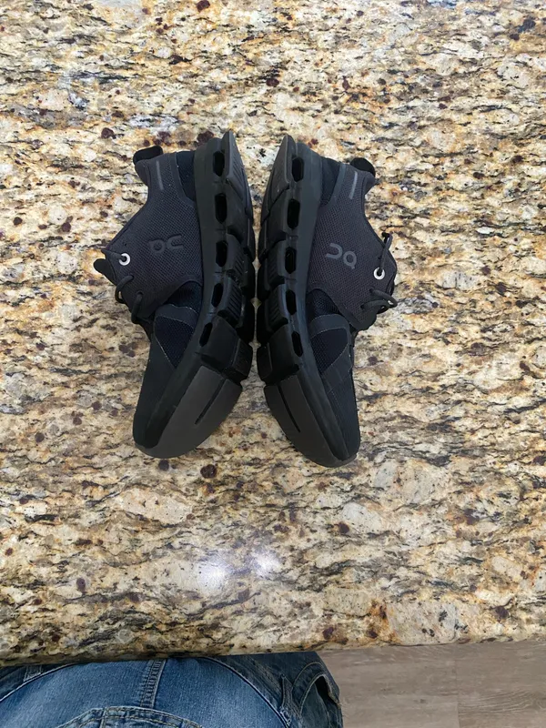 On Running women’s Black and Gray Sneakers - Image 2
