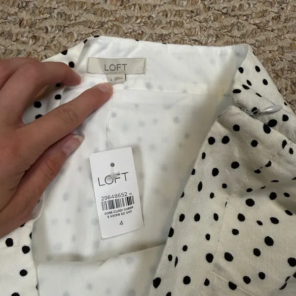 NWT LOFT Polka Dot Linen Blend Midi Skirt White Black Side Zip Slit Size 4 - Image 3