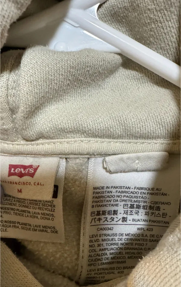 Levi’s Tan Cropped Hoodie - Image 4
