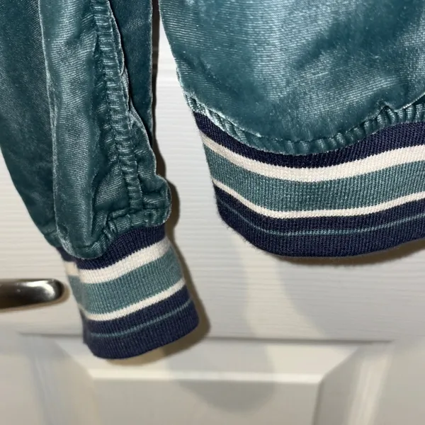 American Eagle Outfitters  Teal velvet Bomber Jacket - Image 4