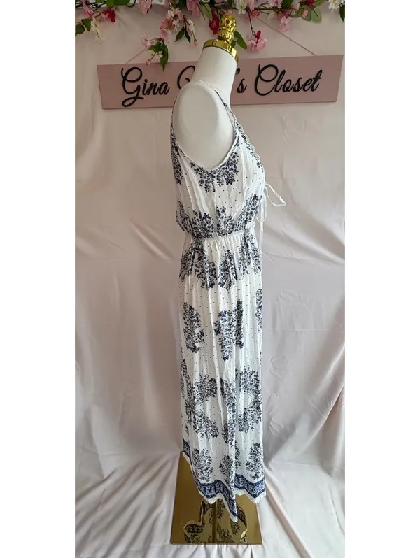 Women's White and Blue Floral Print Sleeveless Maxi Dress, Size Large - Image 4