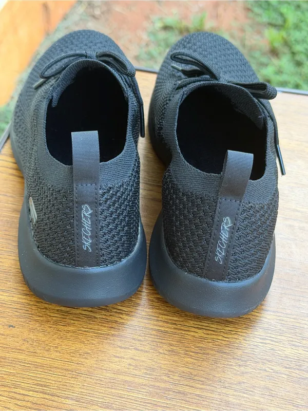 Skechers Stretch Fit Air-Cooled Memory Foam Sneakers Women’s 6 Black Knit - Image 4