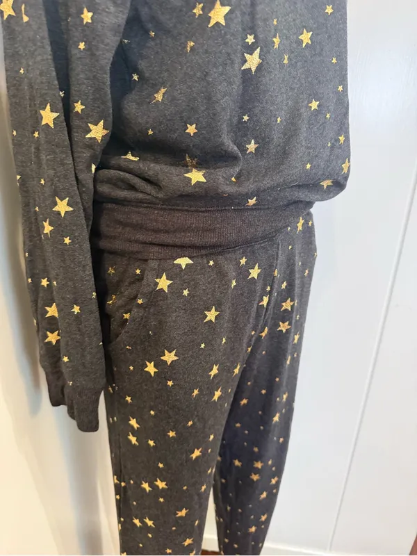 aerie Wonen’s Black Pajama Set with Gold Star Print Sz S - Image 4