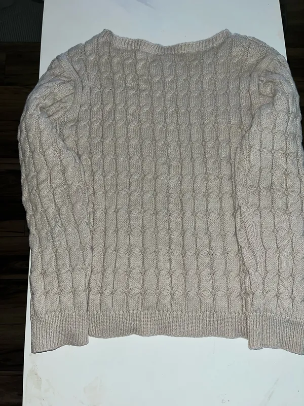 Cute!!! Cream Cable knit Sweater Tan - Image 5
