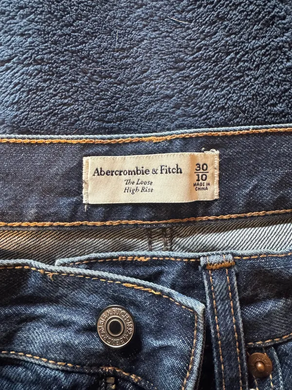 Abercrombie High-Rise Jeans - Image 2