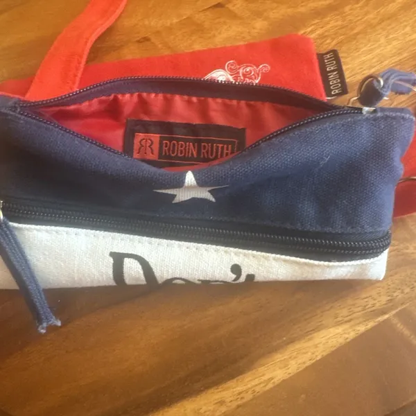 ROBIN RUTH Don’t Mess With Texas Purse Bag Crossbody Zip - Image 6