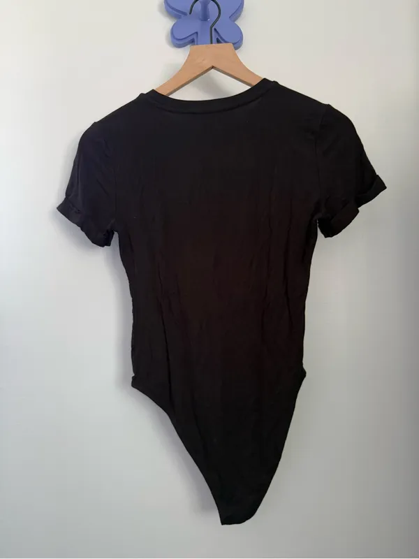 Forever 21 Medium Crew Neck Slim Fitted Bodysuit Bodycon - Image 3