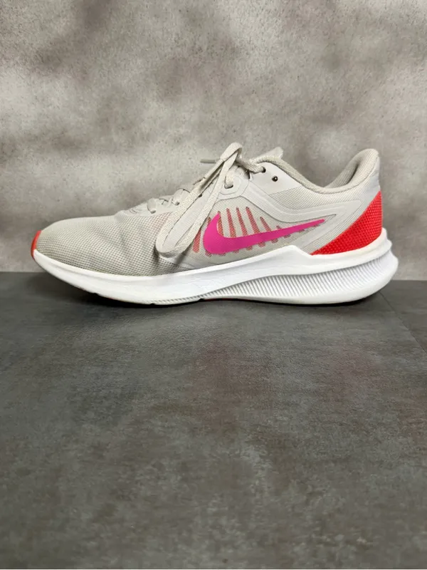 Nike Downshifter 10 Women's Light Grey Sneakers CI9984-002 Size 9 - Image 14