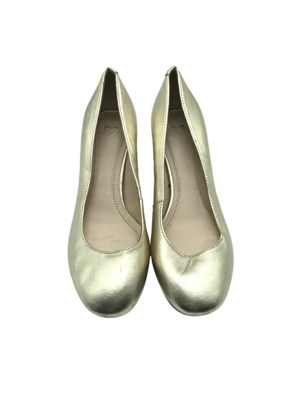 Marc Fisher Block Heels Closed Toe Slip On Leather Gold Size 6 - Image 2
