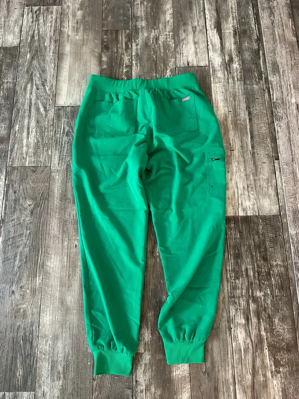 FIGS Scrubs Set - Image 5