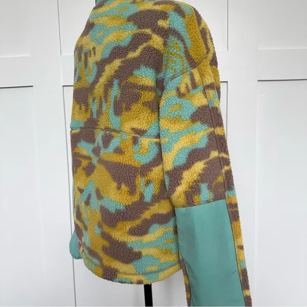 The North Face Fleece 1/4 Snap Pullover - Image 7