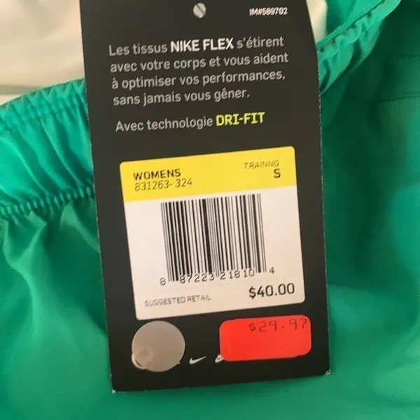 Nwt Nike workout shorts - Image 4