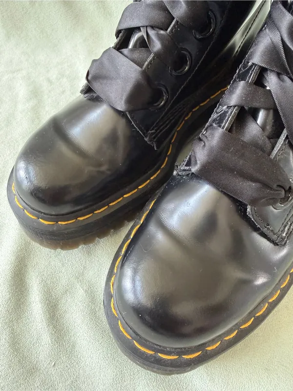 Dr. Martens MOLLY Women's Leather Platform Boots Size 8 - Image 6