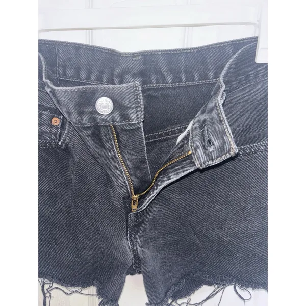 Levi’s Women’s 550 Black Denim Cut Off Shorts 27 Grunge Festival Beach Raw Hem - Image 6