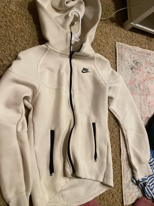Nike Tech Jacket - Image 2