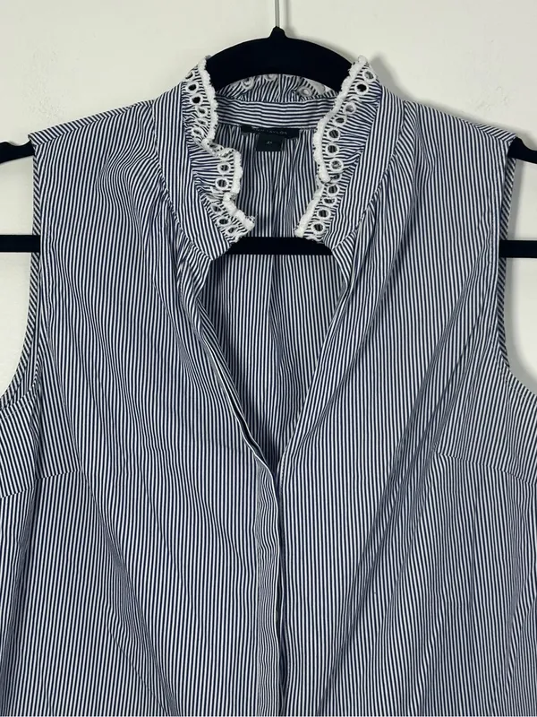 Ann Taylor Women’s XS Blue White Striped Sleeveless Eyelet Collar Blouse - Image 2
