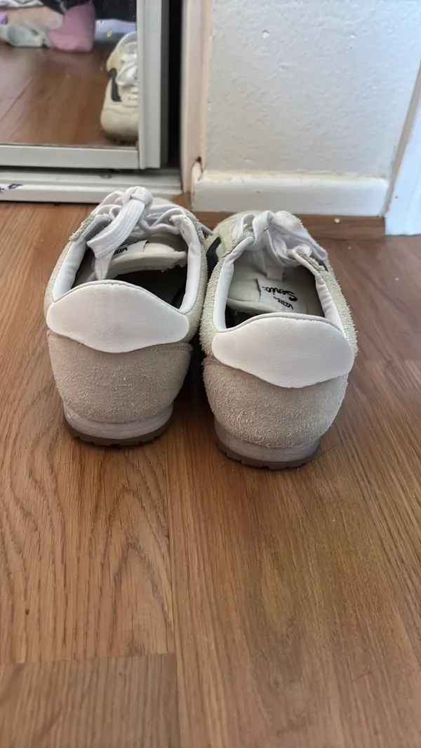 Vans Low Pro Shoes - Image 3