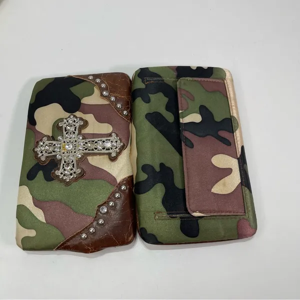 Y2K Camouflage Cross Bifold Wallet Rhinestone Clutch Country Road Cowgirl Grunge - Image 5