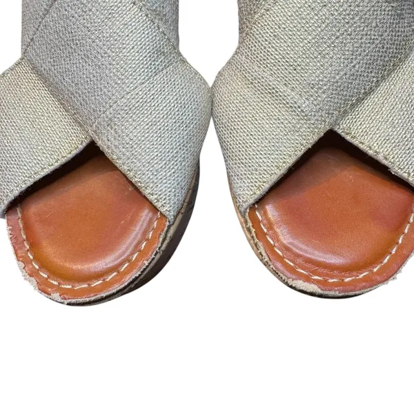 Crown Vintage Shoes Womens Size 7.5 Beige Slide‎ Sandals Cork Wedge Studded - Image 2
