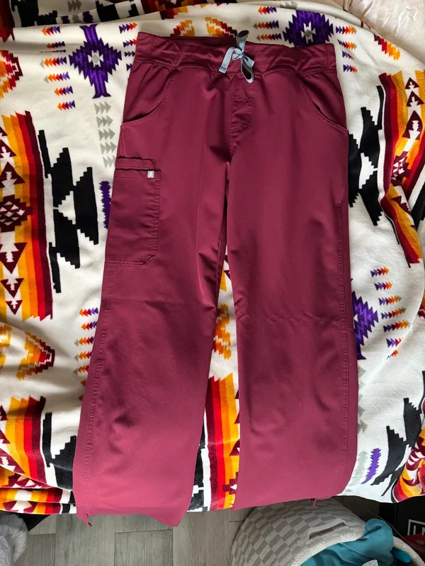 FIGS Cade Cargo Scrub Pants - Image 2